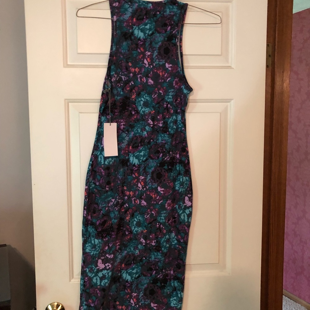 Dress - Picture 2 of 2